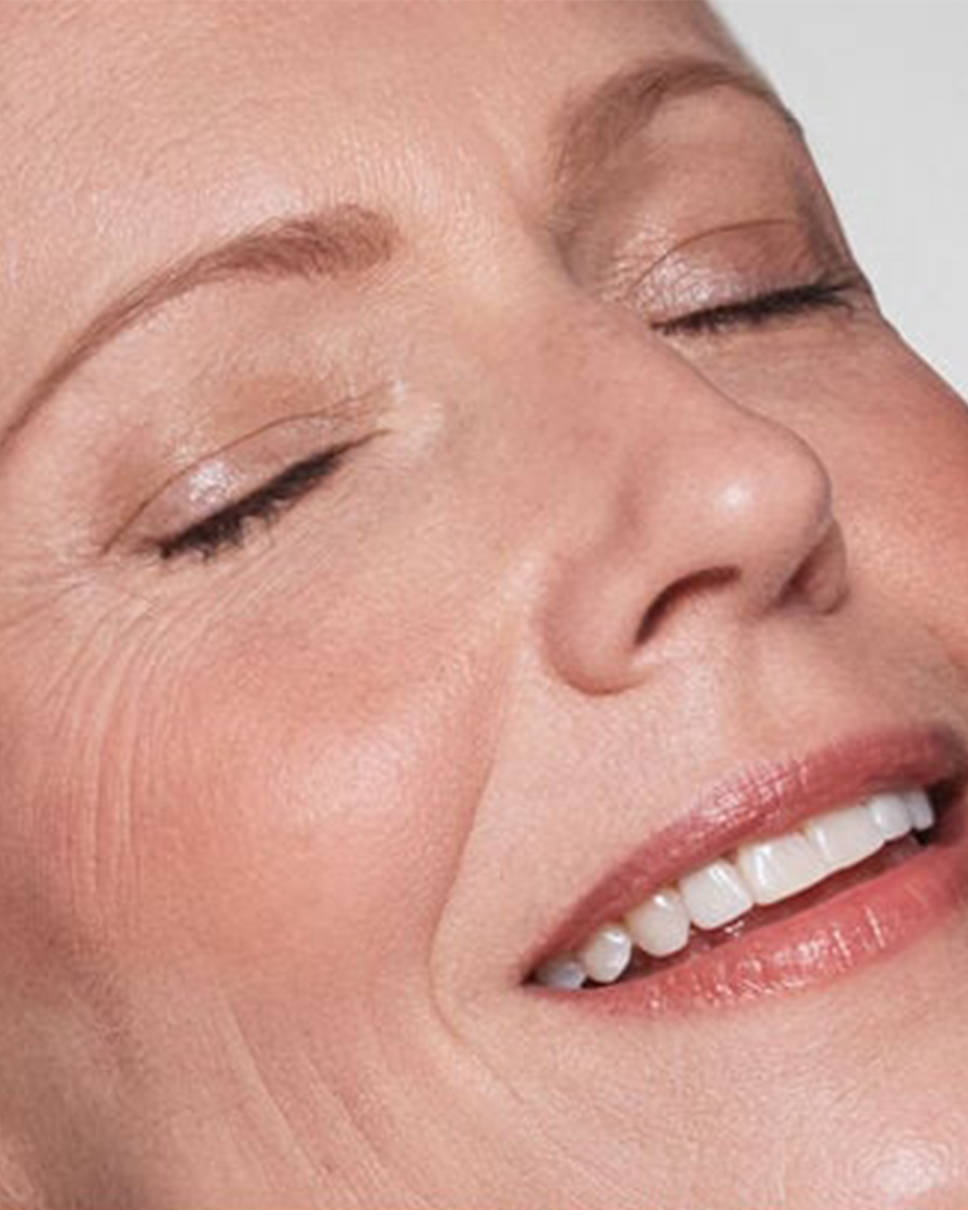 Powder Blush in Behave