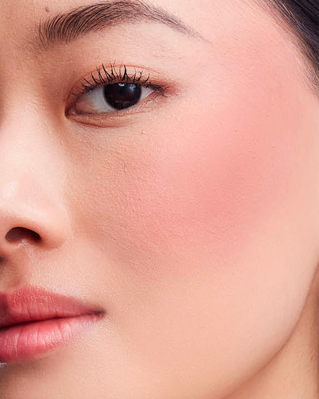 Make Me Blush Powder in 44 Nude Lavalliere