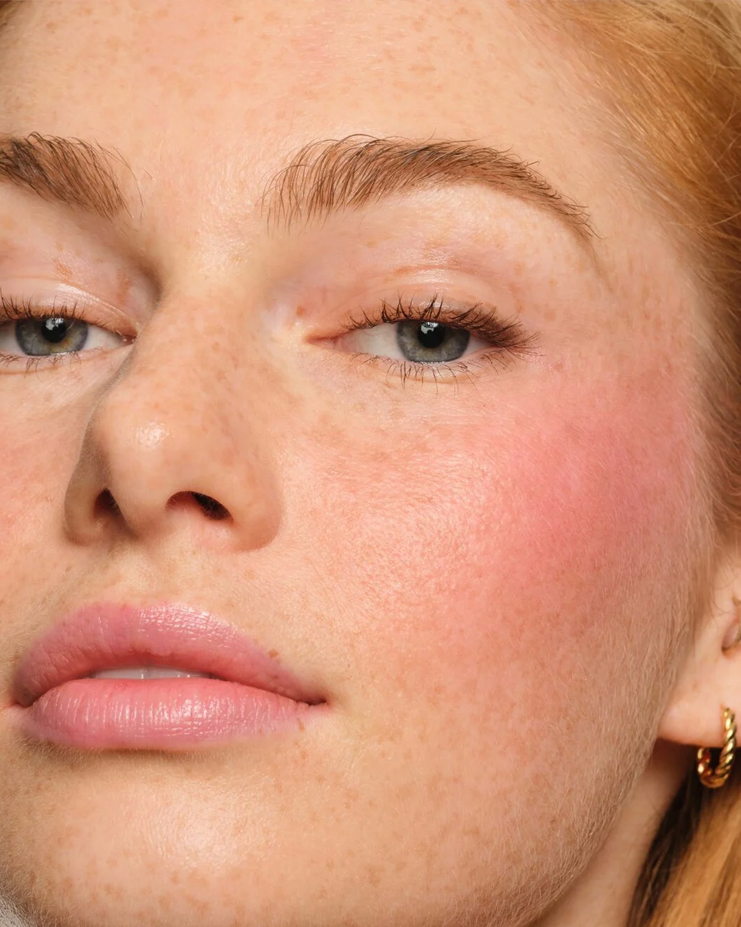 Make Me Blush Powder in 93 Restless Rose
